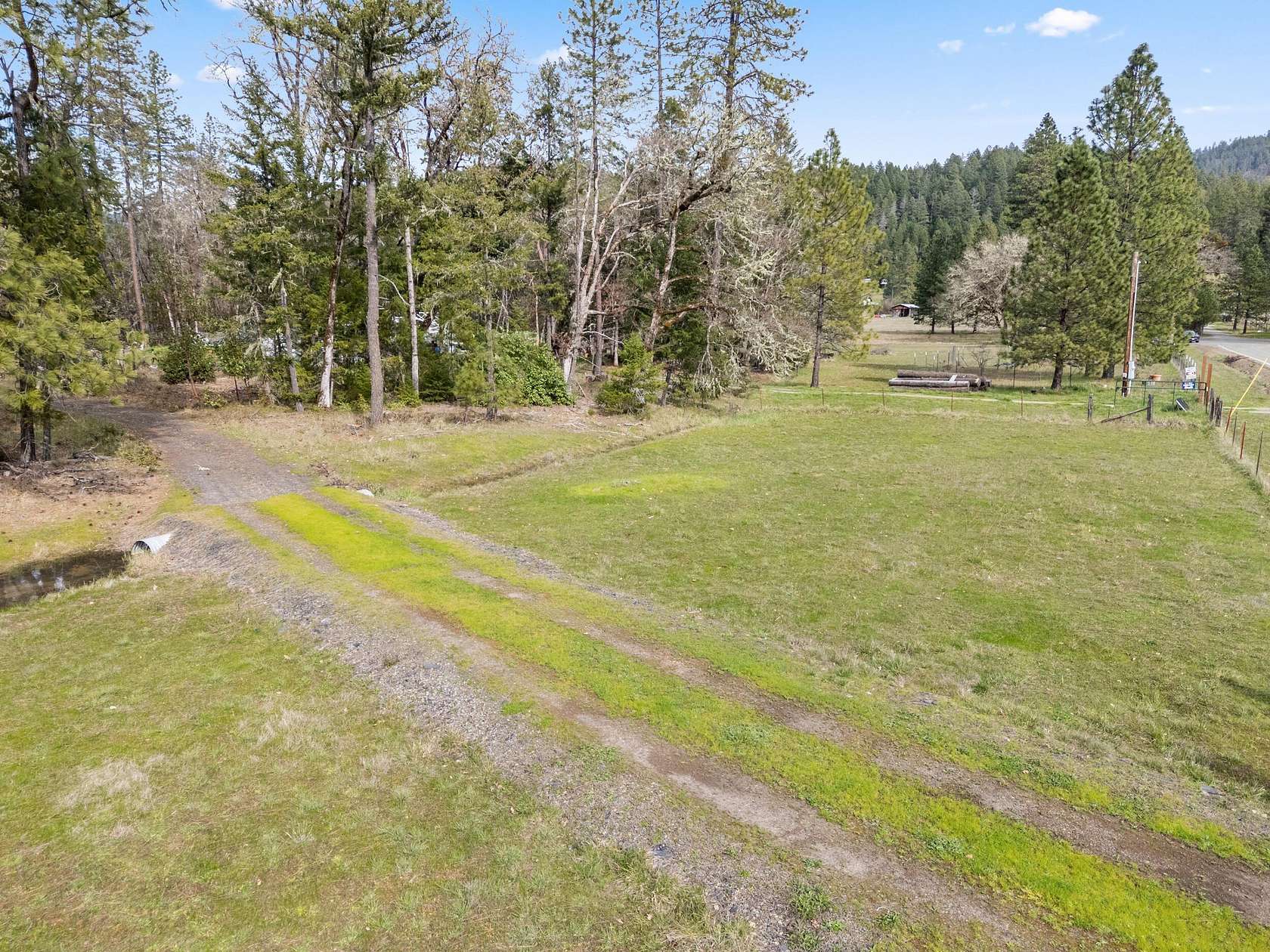 5 Acres of Residential Land for Sale in Cave Junction, Oregon