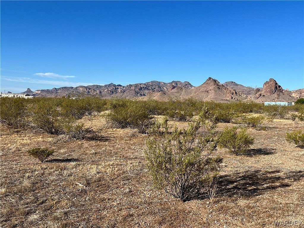 1.25 Acres of Residential Land for Sale in Golden Valley, Arizona