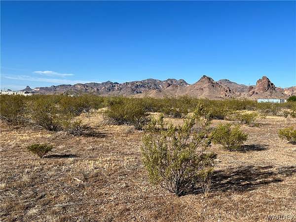 1.25 Acres of Residential Land for Sale in Golden Valley, Arizona