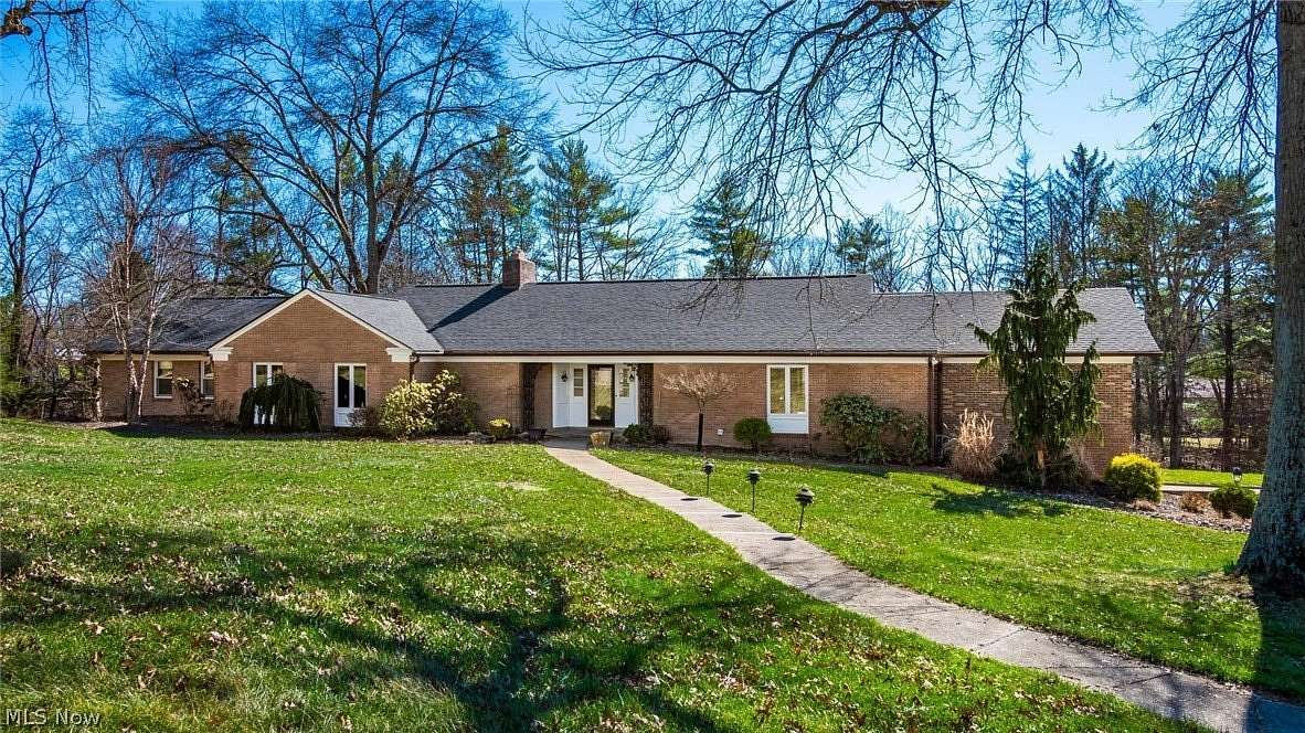 2.4 Acres of Land with Home for Sale in Zanesville, Ohio