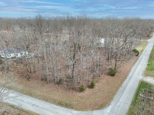 1 Acre of Residential Land for Sale in Beechgrove, Tennessee