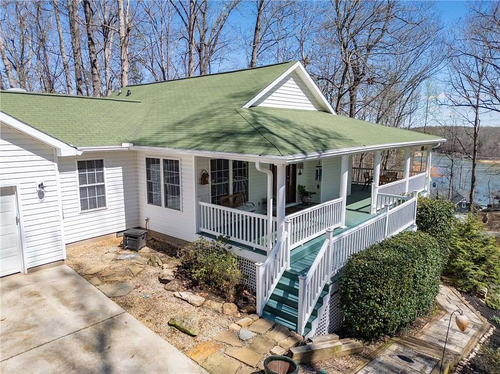 10.9 Acres of Recreational Land with Home for Sale in Fair Play, South Carolina