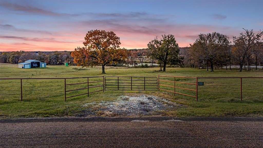10 Acres of Agricultural Land for Sale in Athens, Texas