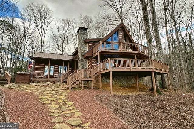 5.6 Acres of Land with Home for Sale in Senoia, Georgia