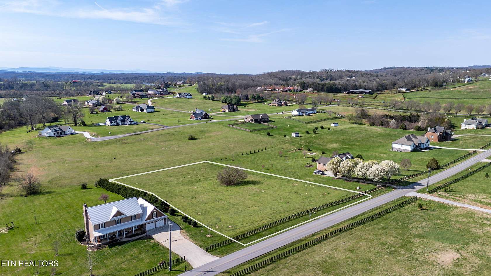 2 Acres of Residential Land for Sale in Blaine, Tennessee