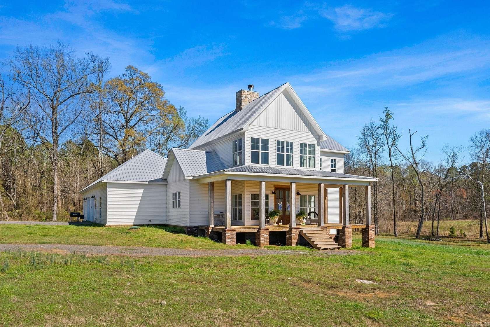 20 Acres of Land with Home for Sale in Mayflower, Arkansas