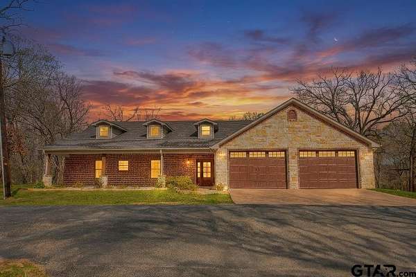 8.35 Acres of Land with Home for Sale in Mineola, Texas