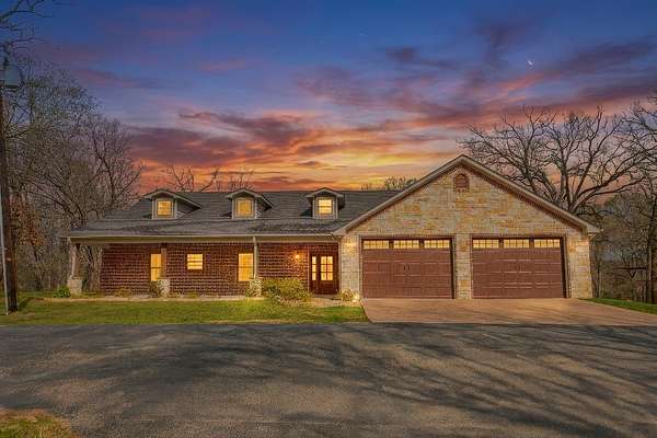 8.35 Acres of Land with Home for Sale in Mineola, Texas