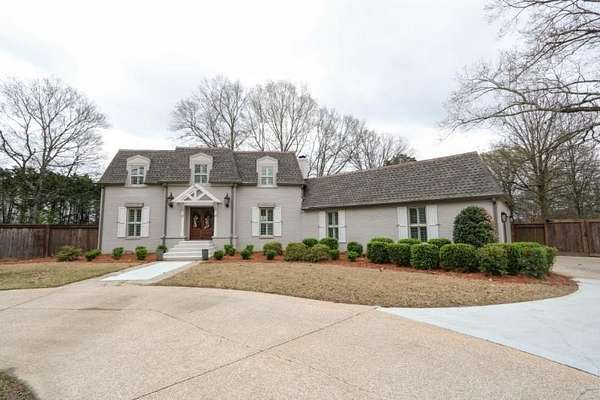 1.5 Acres of Land with Home for Sale in Tupelo, Mississippi