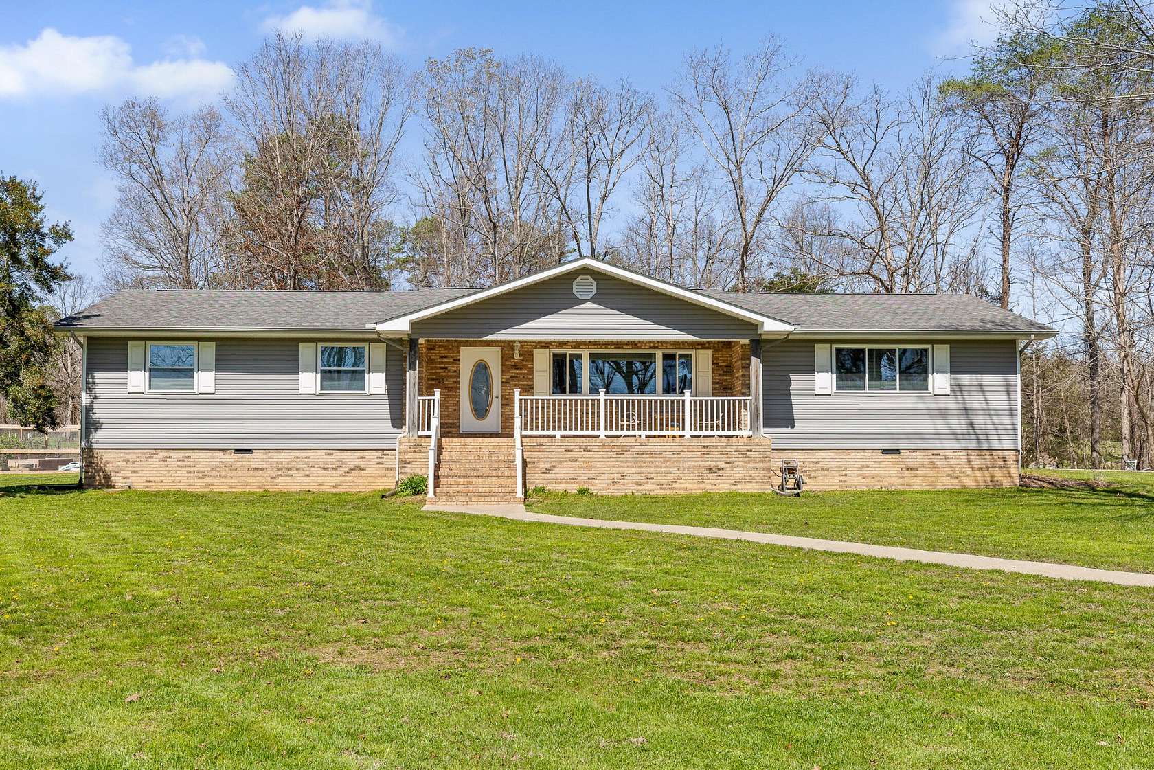 2 Acres of Land with Home for Sale in Trenton, Georgia