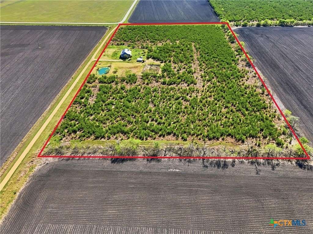 14.9 Acres of Land with Home for Sale in Victoria, Texas