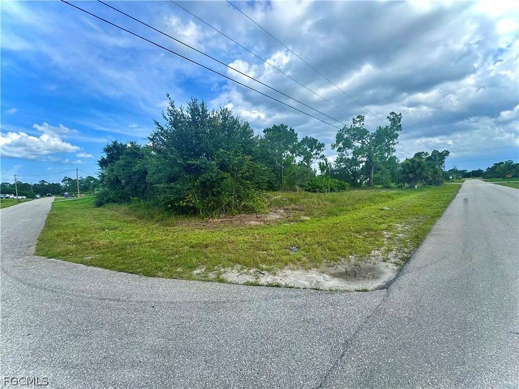 0.25 Acres of Residential Land for Sale in Lehigh Acres, Florida
