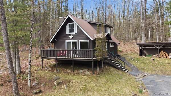 1.52 Acres of Land with Home for Sale in Johnsburg Town, New York