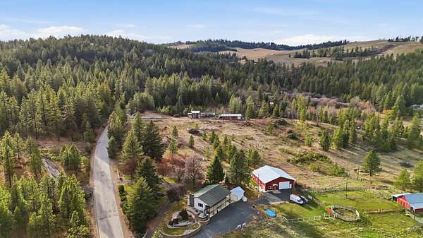 9.52 Acres of Land with Home for Sale in Spokane, Washington