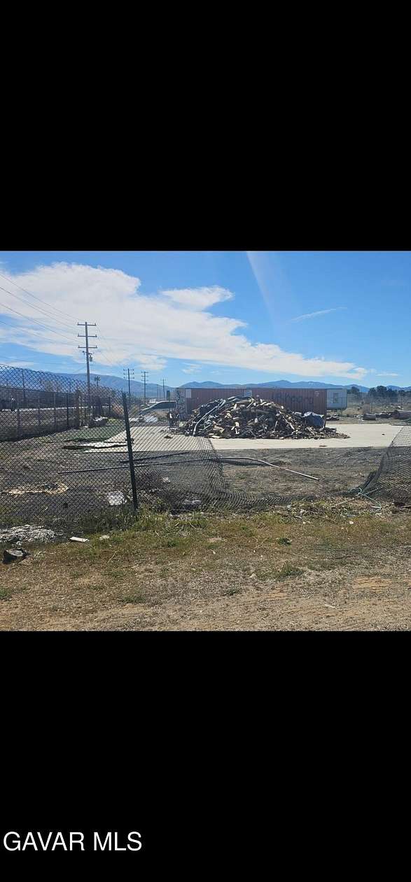 1.13 Acres of Land for Sale in Sun Village, California