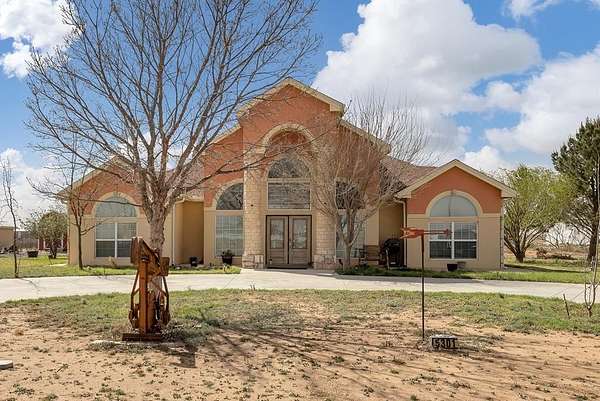 2 Acres of Improved Mixed-Use Land for Sale in Midland, Texas