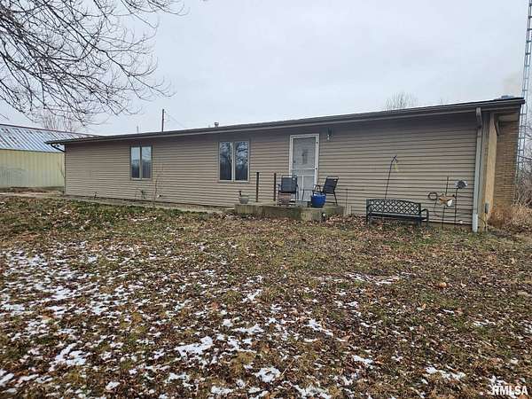 4 Acres of Land with Home for Sale in Cantrall, Illinois