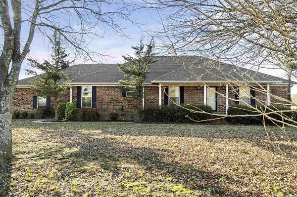 23.5 Acres of Land with Home for Sale in Searcy, Arkansas