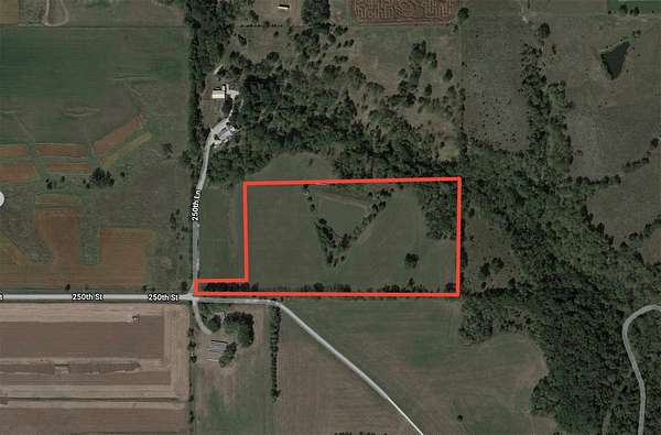 13.5 Acres of Land for Sale in Winterset, Iowa