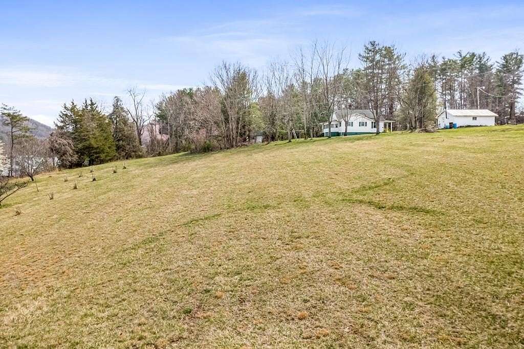 1.12 Acres of Land for Sale in Ivanhoe, Virginia