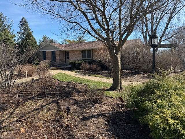 3.12 Acres of Land with Home for Sale in North Barrington, Illinois