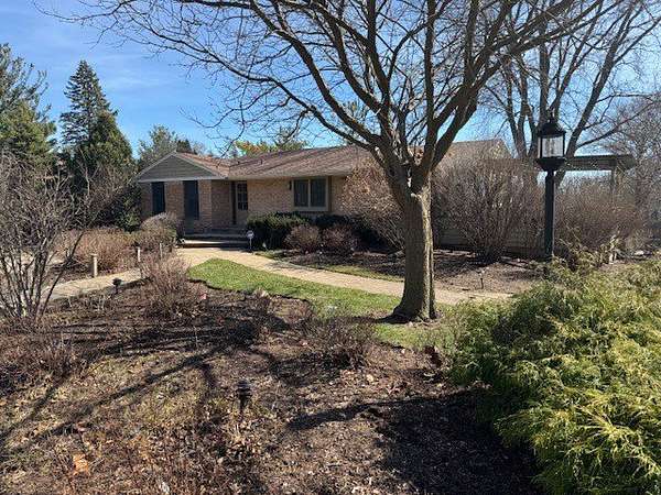 3.12 Acres of Land with Home for Sale in North Barrington, Illinois