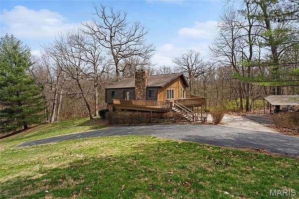 2.82 Acres of Land with Home for Sale in Fairview Heights, Illinois