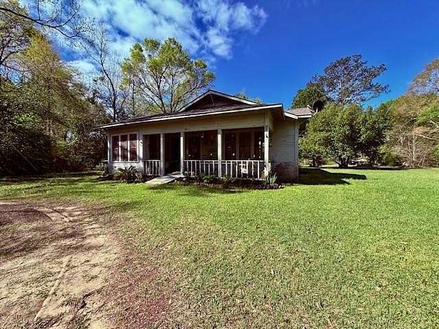 1.5 Acres of Land with Home for Sale in Newton, Texas