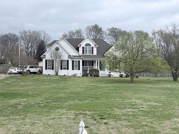 1.7 Acres of Land with Home for Sale in Columbia, Tennessee