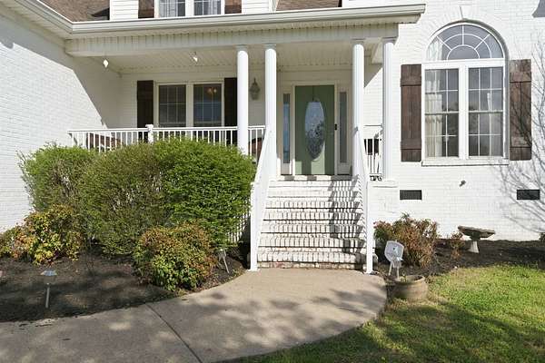 1.7 Acres of Land with Home for Sale in Columbia, Tennessee