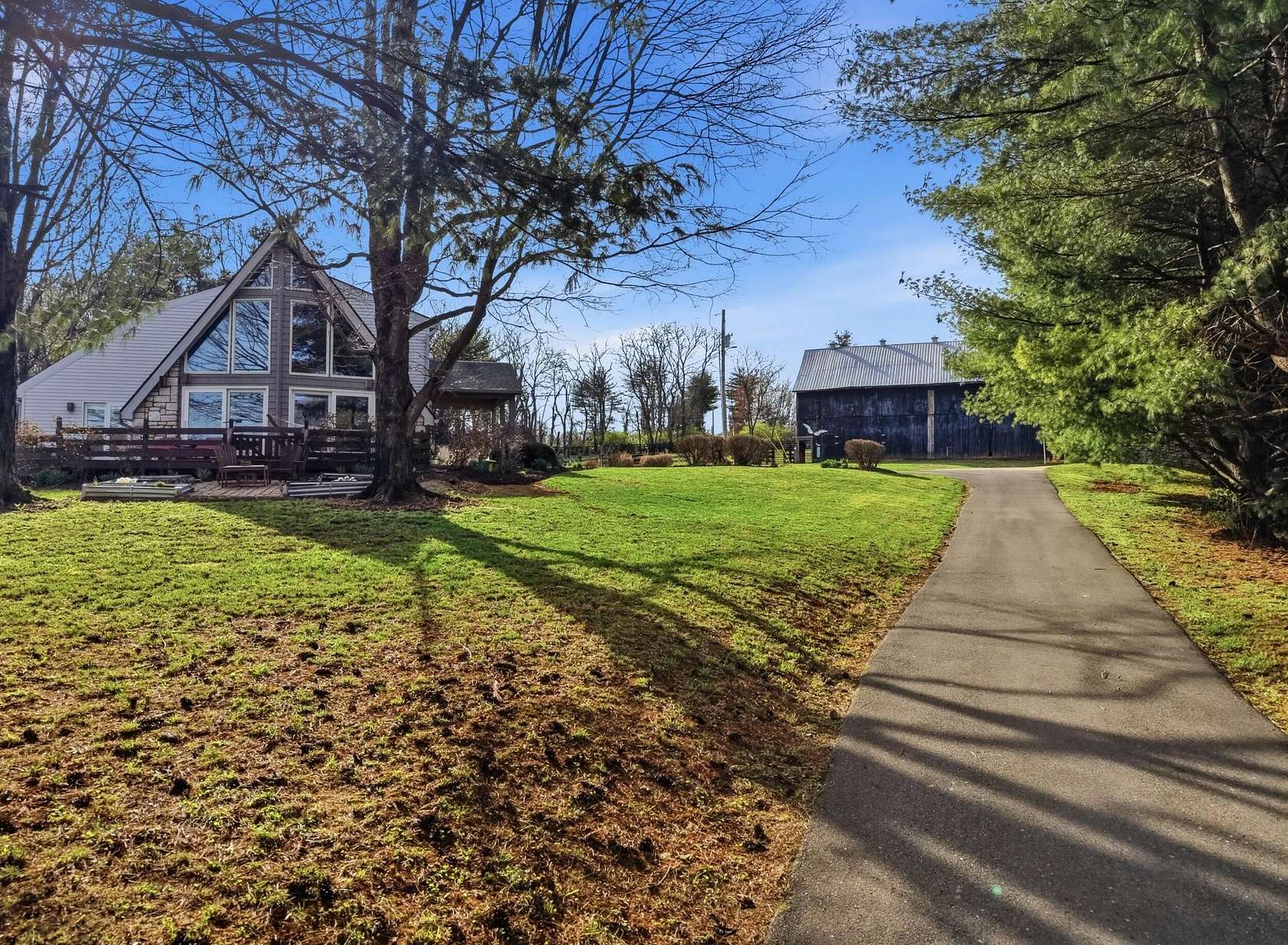 5 Acres of Land with Home for Sale in Nicholasville, Kentucky