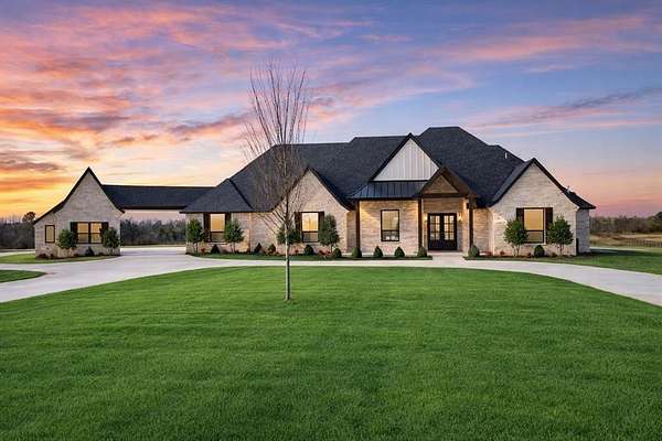 5.17 Acres of Land with Home for Sale in Mustang, Oklahoma