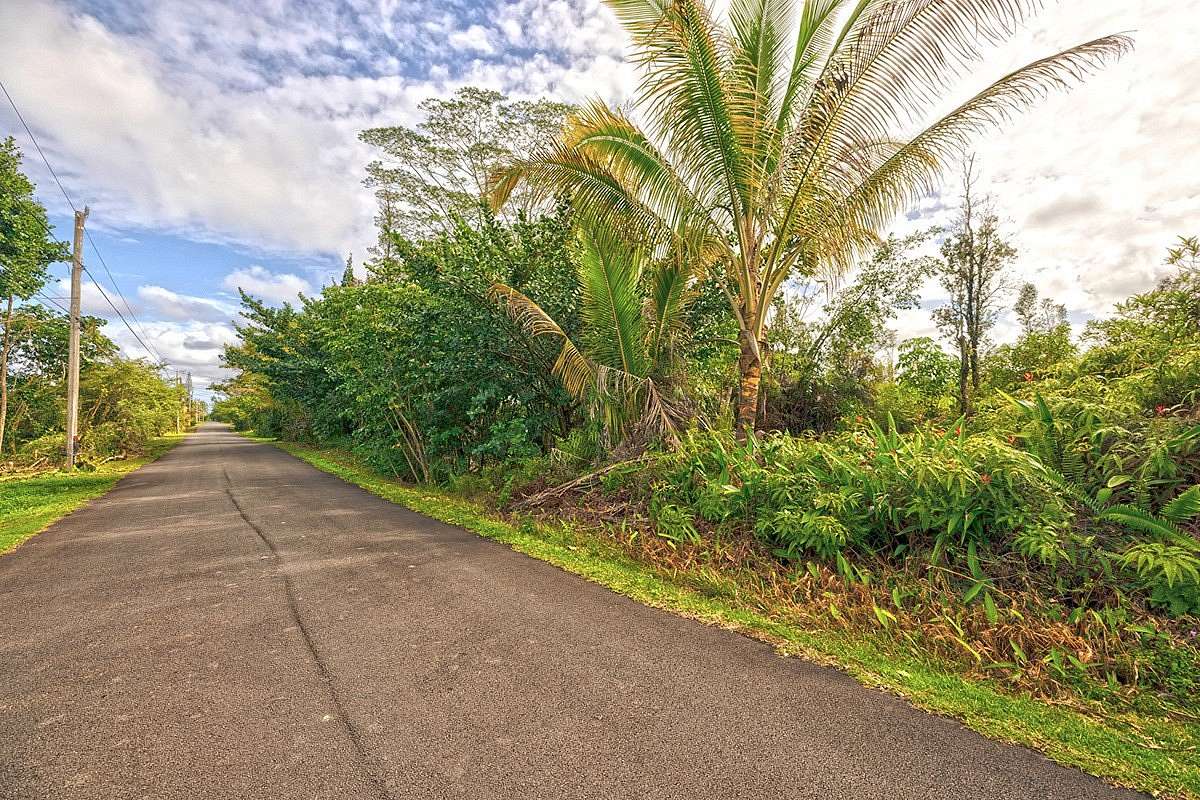1 Acre of Land for Sale in Keaau, Hawaii
