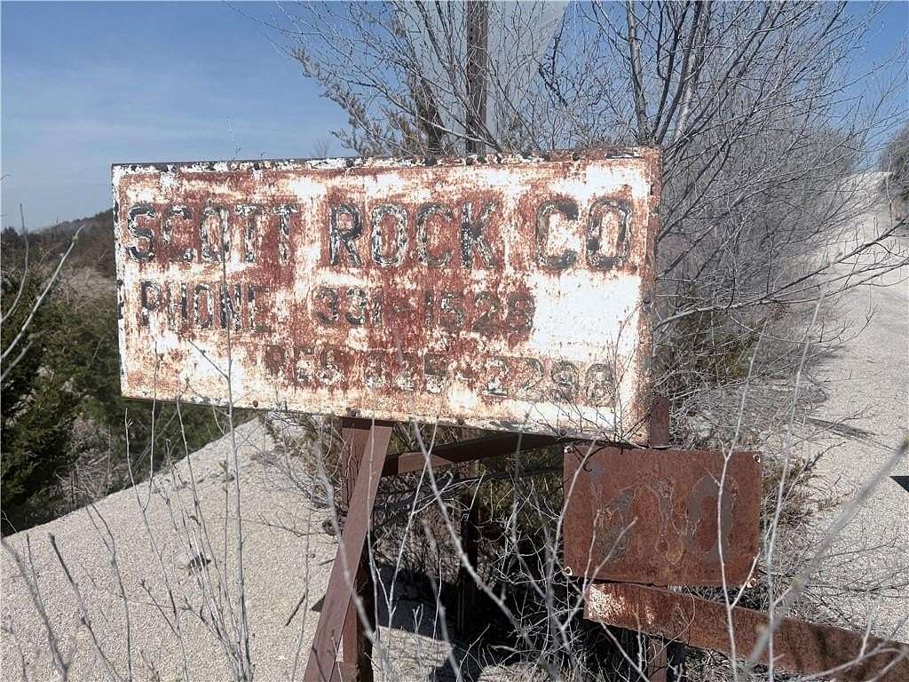 162 Acres of Land for Sale in Independence, Kansas