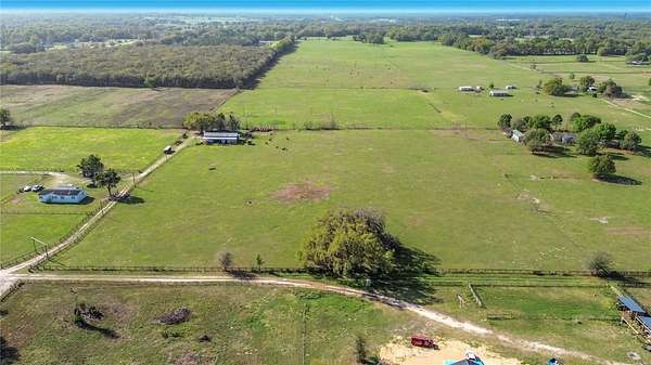 20 Acres of Improved Agricultural Land for Sale in Oxford, Florida