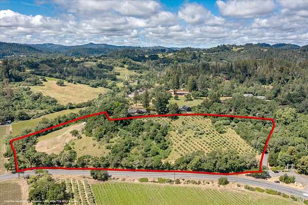 10.6 Acres of Land for Sale in Healdsburg, California