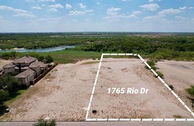 1.26 Acres of Residential Land for Sale in Eagle Pass, Texas