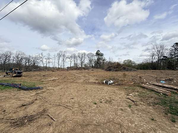 1 Acre of Mixed-Use Land for Sale in Tullahoma, Tennessee