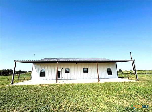 149 Acres of Land with Home for Sale in Mart, Texas