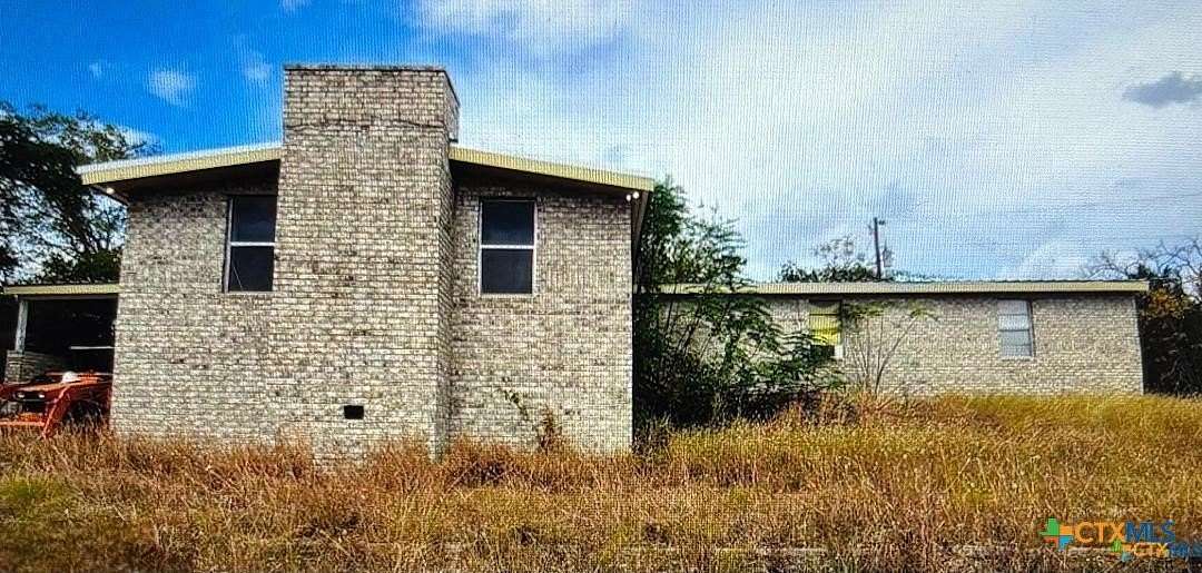 4.75 Acres of Land with Home for Sale in Kempner, Texas