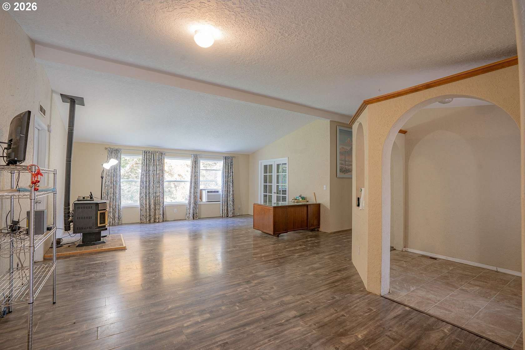 5.3 Acres of Land with Home for Sale in Eddyville, Oregon