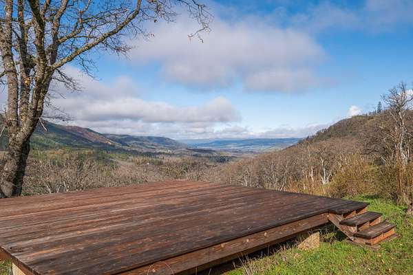 59 Acres of Recreational & Residential Land for Sale in Ashland, Oregon