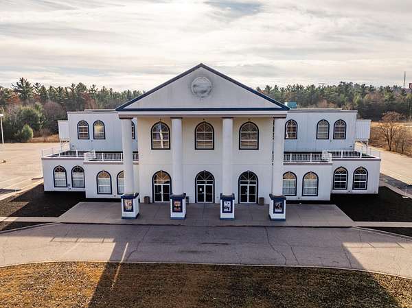 13.9 Acres of Improved Commercial Land for Sale in Wisconsin Dells, Wisconsin