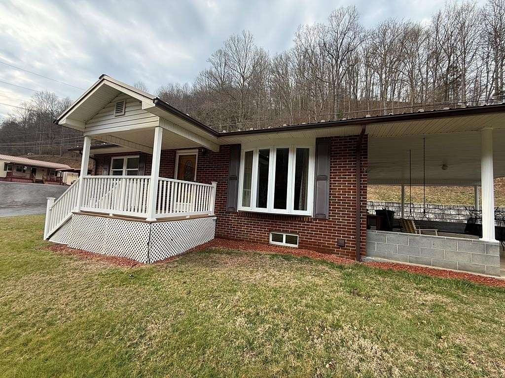 2.5 Acres of Land with Home for Sale in Grundy, Virginia