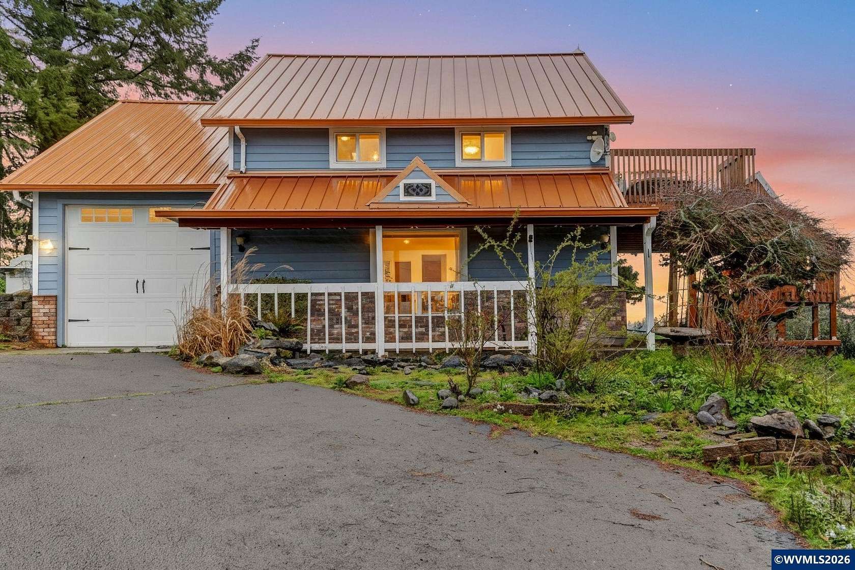 5.55 Acres of Land with Home for Sale in Salem, Oregon