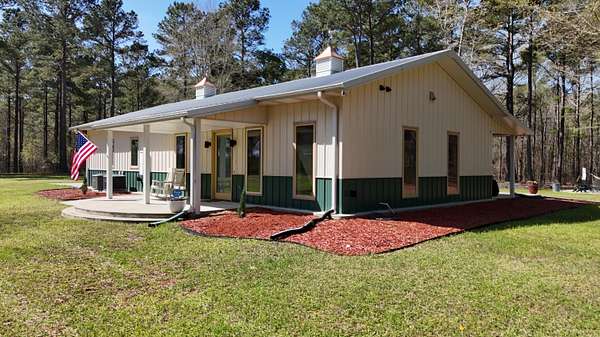 16.2 Acres of Land with Home for Sale in Summerton, South Carolina