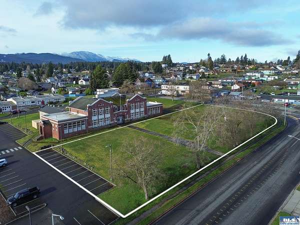 0.91 Acres of Mixed-Use Land for Sale in Port Angeles, Washington