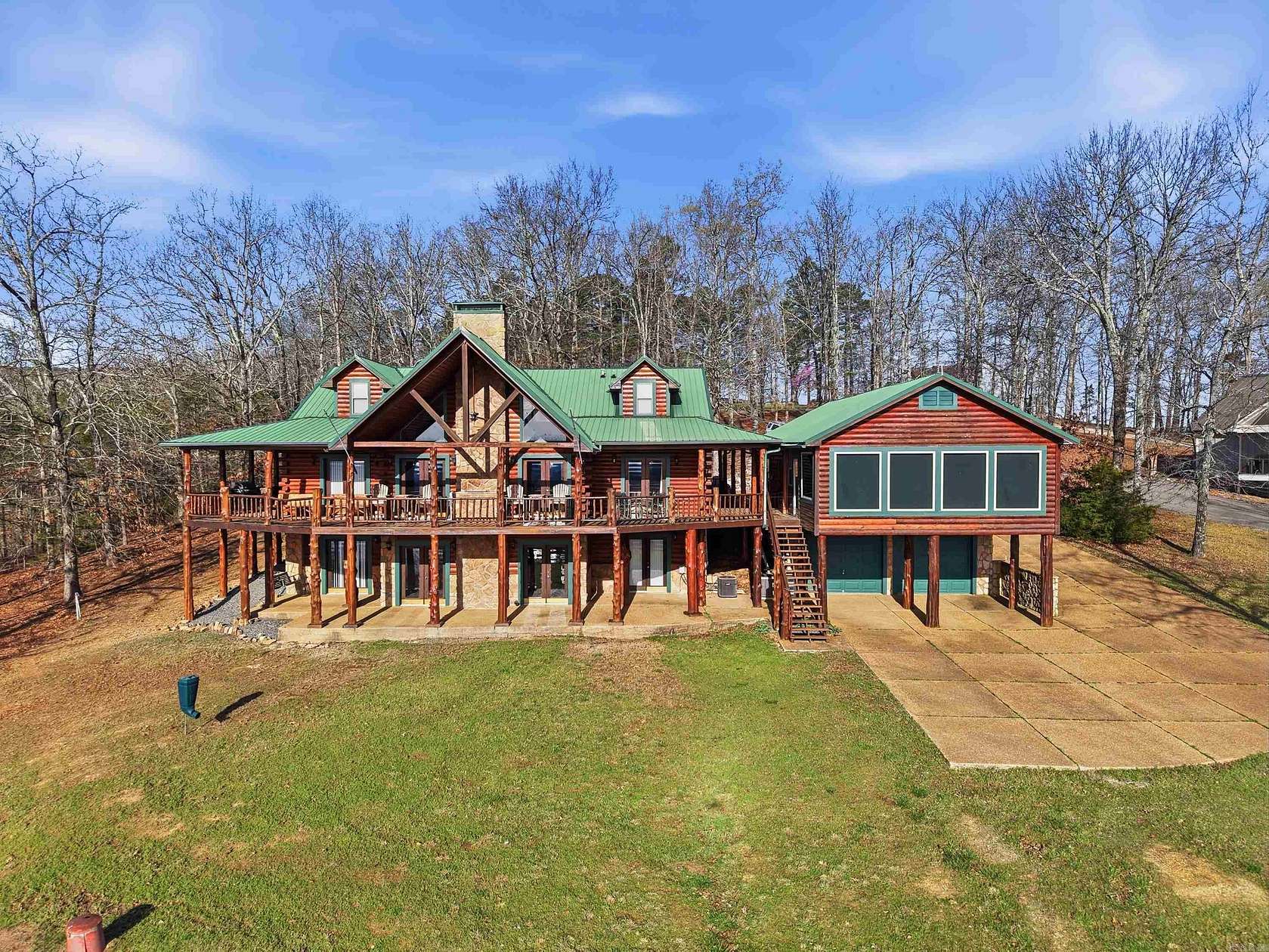 2.32 Acres of Land with Home for Sale in Edgemont, Arkansas