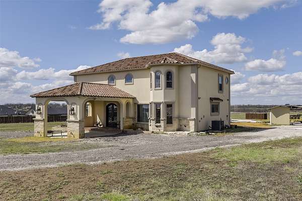 20 Acres of Land with Home for Sale in Itasca, Texas