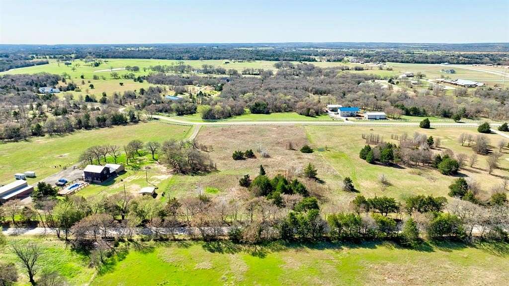 4.69 Acres of Residential Land for Sale in Whitesboro, Texas